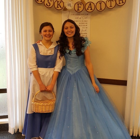 Meet your Posher! - Picture 3 of 4